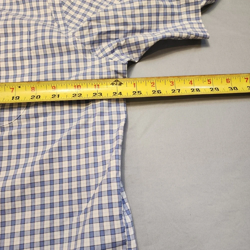 Jos A Bank Short Sleeve Men's L Traveler's Collection Buttoned Plaid Blue Shirt‎